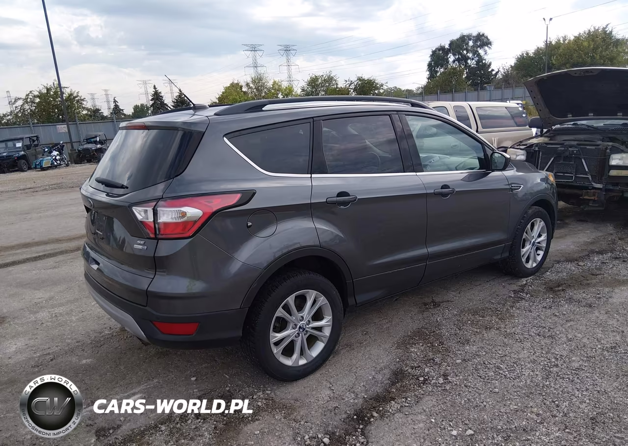 2017 Ford Escape Se VIN:1FMCU9GD3HUD77629 - 4