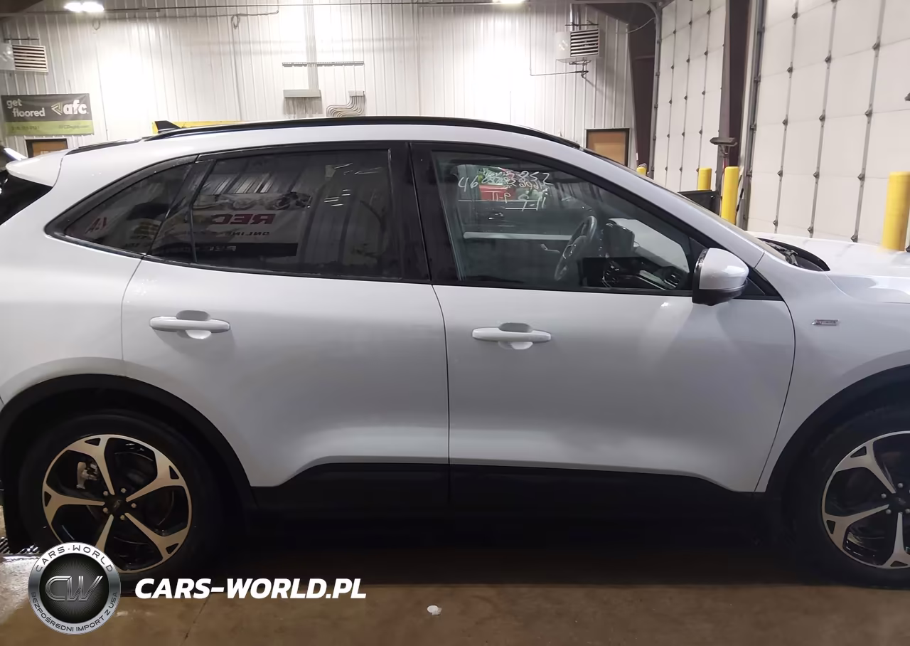 2025 Ford Escape St-Line Select VIN:1FMCU9NZXSUA50683 - 13