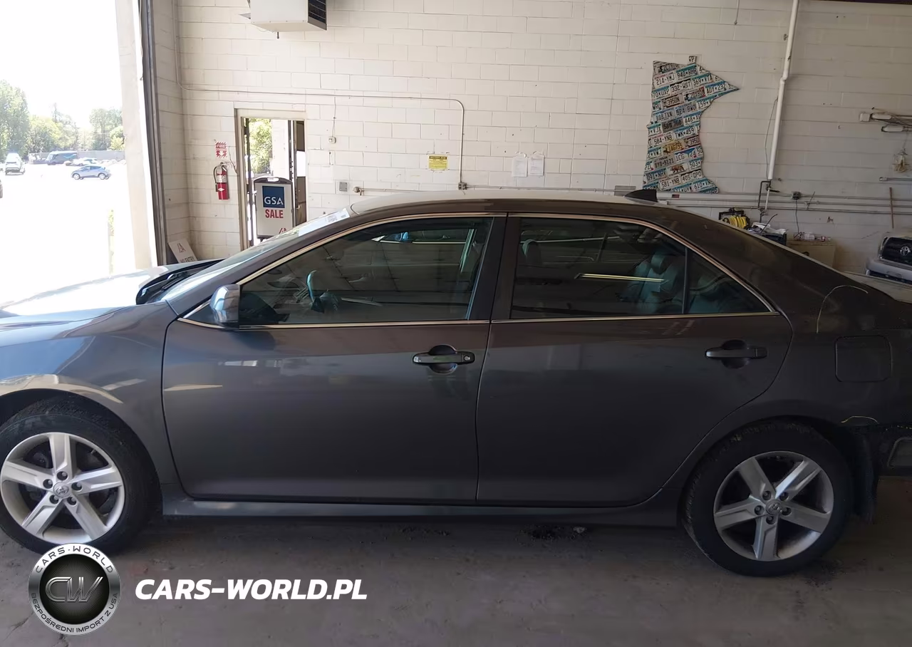 2014 Toyota Camry Se VIN:4T1BF1FK6EU770365 - 14