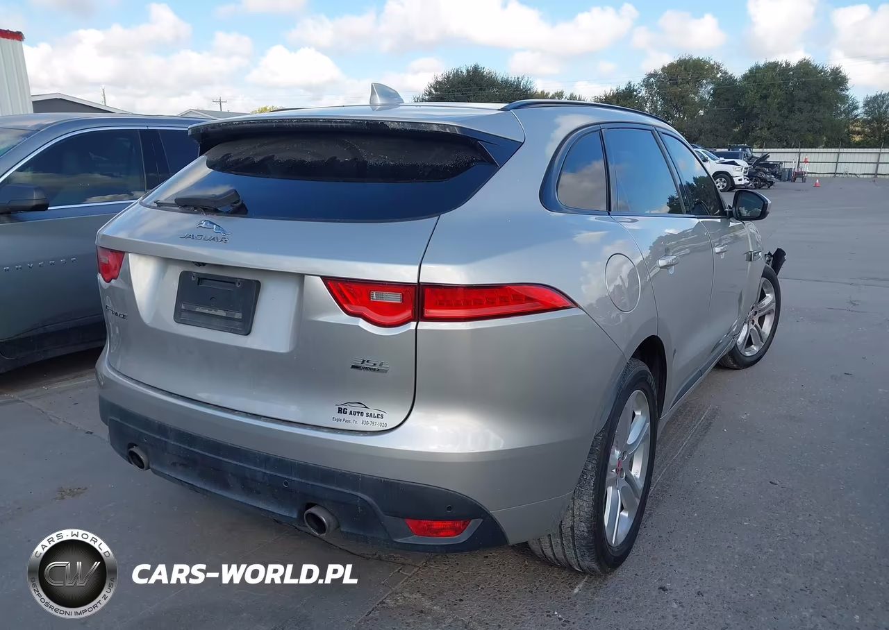 2017 Jaguar F-Pace 35T R-Sport VIN:SADCL2BV4HA094452 - 4