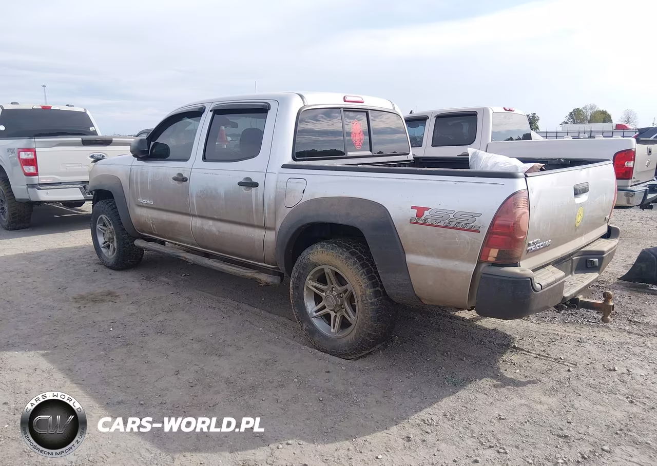 2013 Toyota Tacoma Base V6 VIN:3TMLU4EN5DM133496 - 3