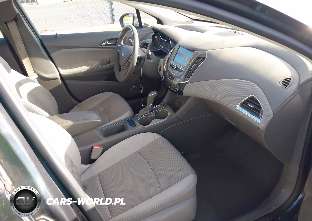 2018 Chevrolet Cruze Lt Auto VIN:3G1BE6SM1JS543616 - 5