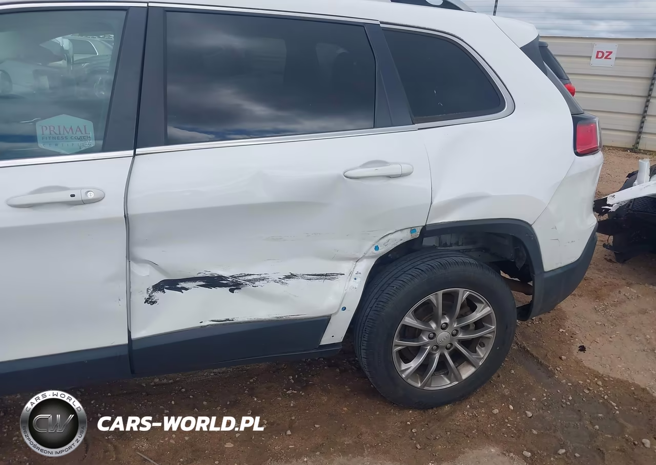 2019 Jeep Cherokee Latitude Plus Fwd VIN:1C4PJLLB5KD109625 - 6