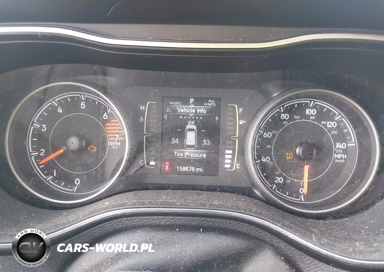 2019 Jeep Cherokee Latitude Plus Fwd VIN:1C4PJLLB5KD109625 - 7