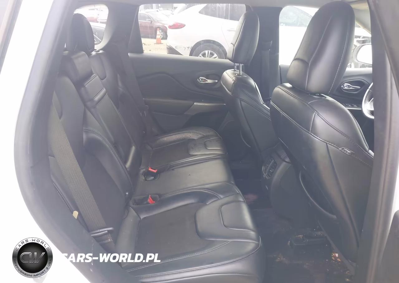 2019 Jeep Cherokee Latitude Plus Fwd VIN:1C4PJLLB5KD109625 - 8
