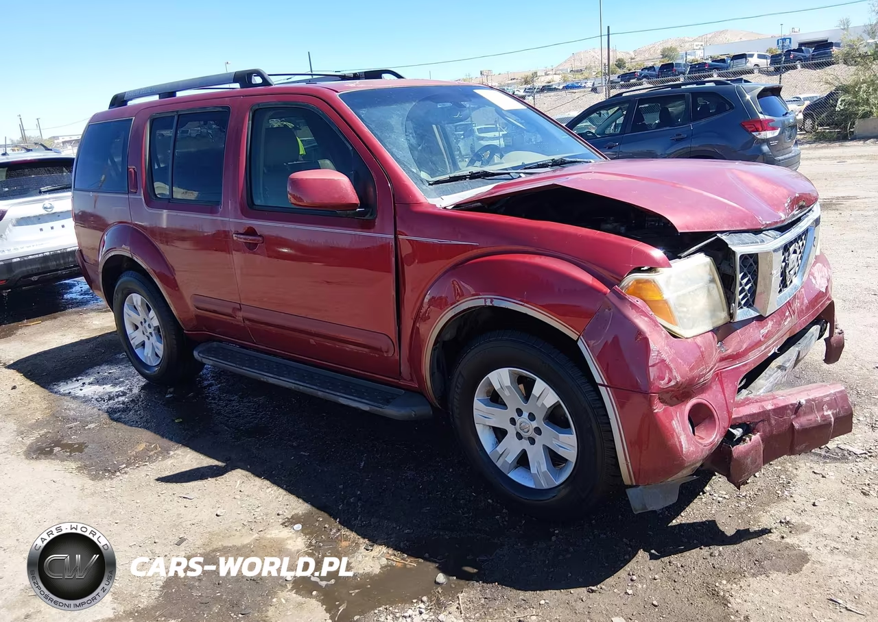 2005 Nissan Pathfinder Le