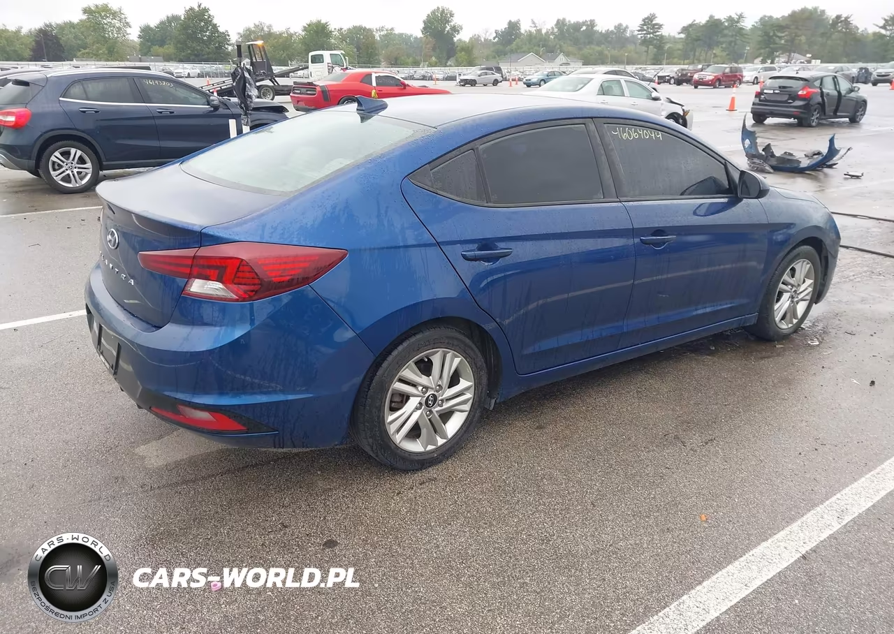 2020 Hyundai Elantra Sel VIN:5NPD84LFXLH557832 - 4