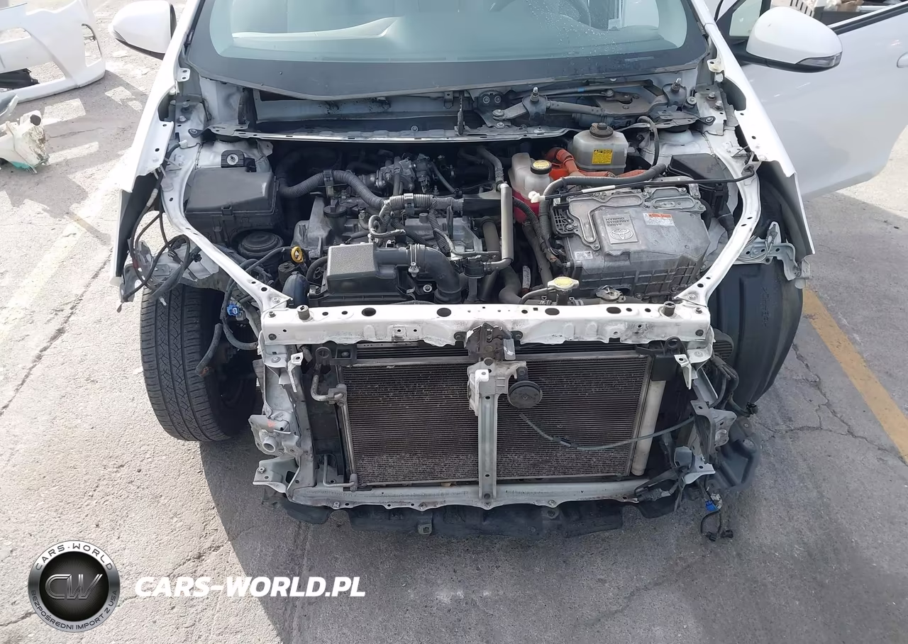 2013 Toyota Prius C One VIN:JTDKDTB35D1535024 - 10