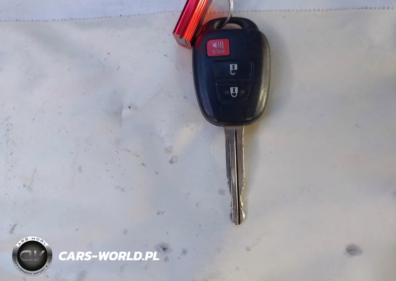 2013 Toyota Prius C One VIN:JTDKDTB35D1535024 - 11