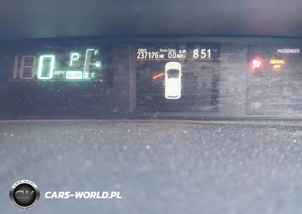 2013 Toyota Prius C One VIN:JTDKDTB35D1535024 - 16