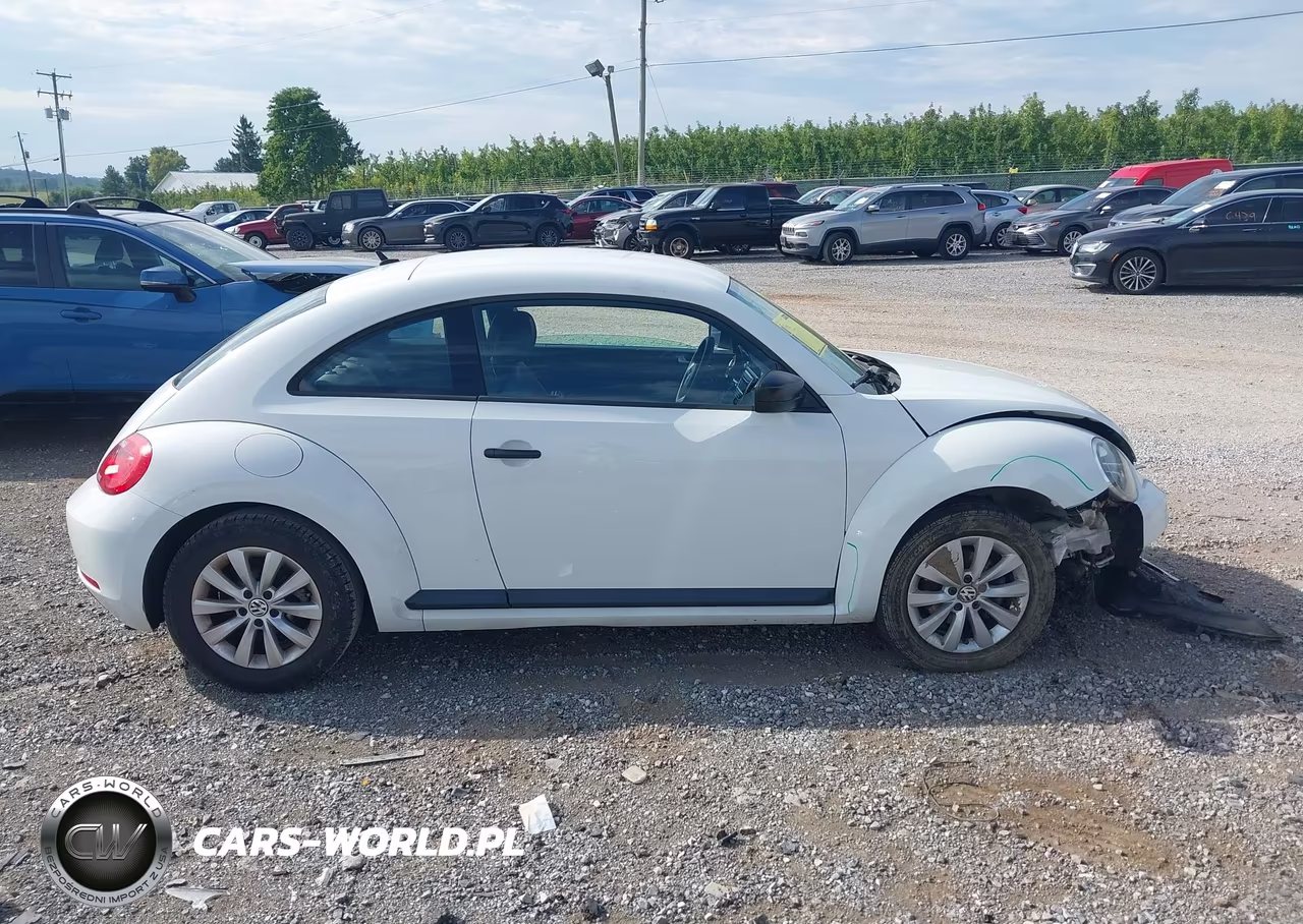 2015 Volkswagen Beetle Coupe 1.8T Fleet Edition VIN:3VWF17AT7FM604253 - 13