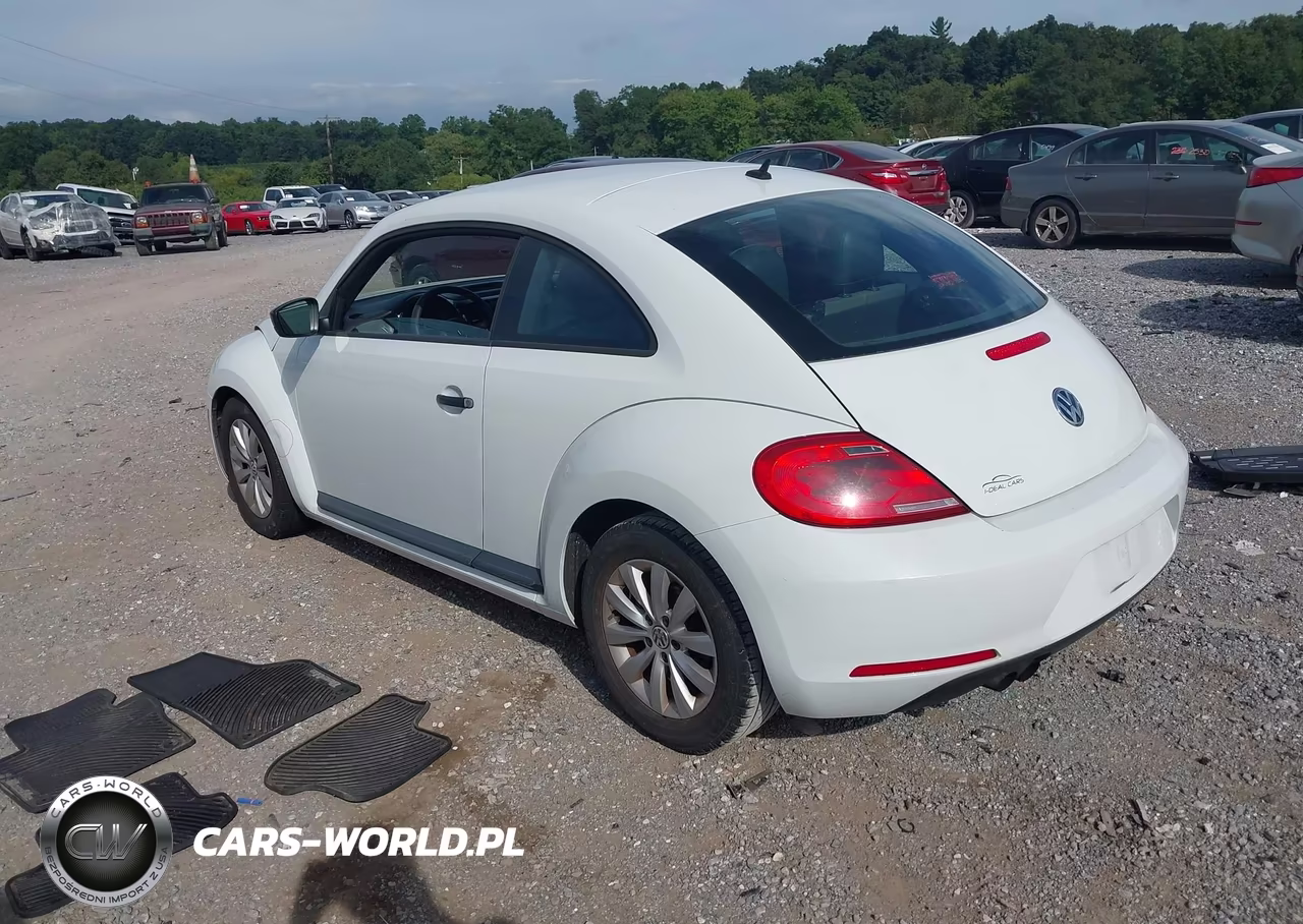 2015 Volkswagen Beetle Coupe 1.8T Fleet Edition VIN:3VWF17AT7FM604253 - 3