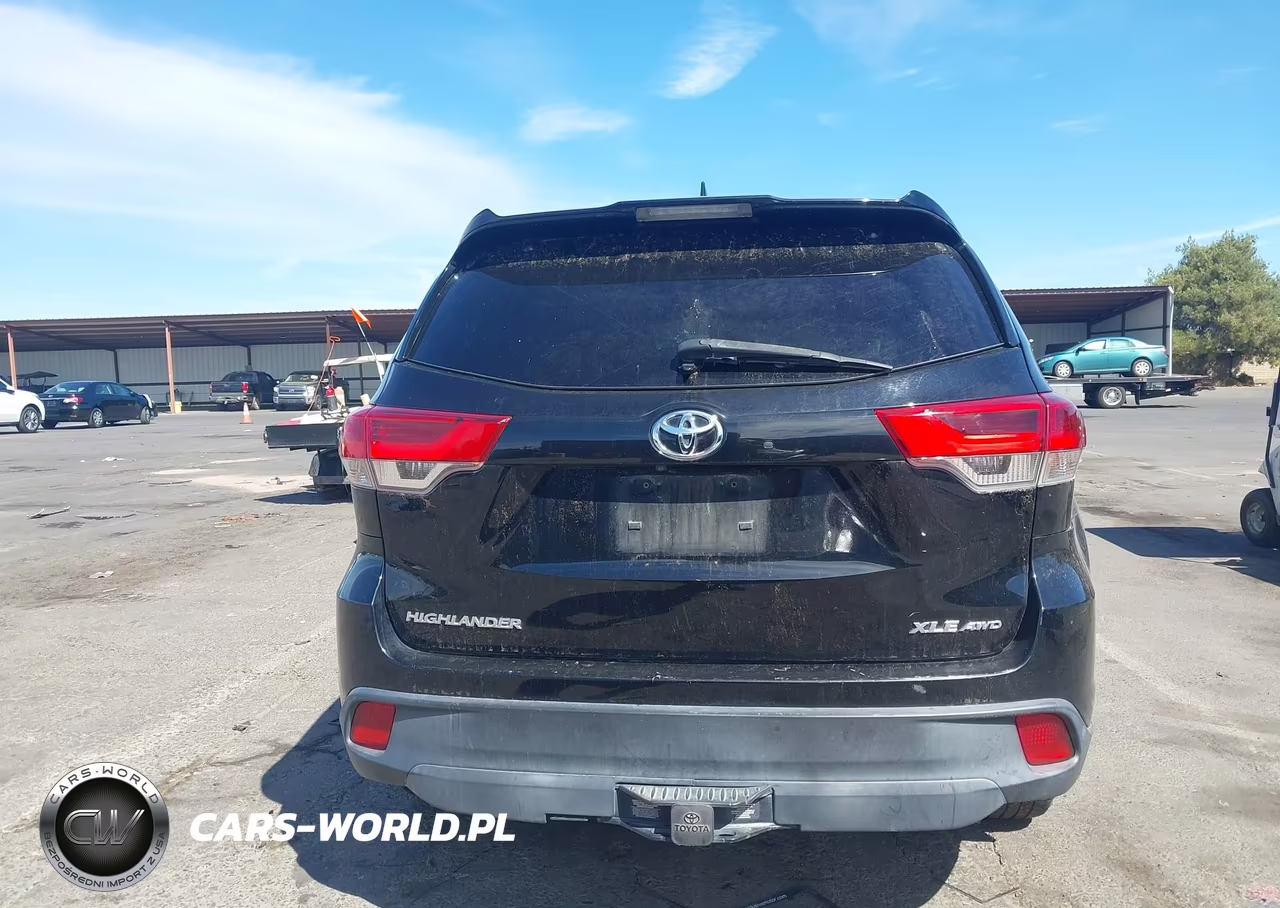2019 Toyota Highlander Xle VIN:5TDJZRFH3KS626993 - 16