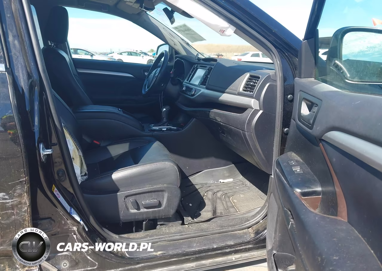 2019 Toyota Highlander Xle VIN:5TDJZRFH3KS626993 - 5