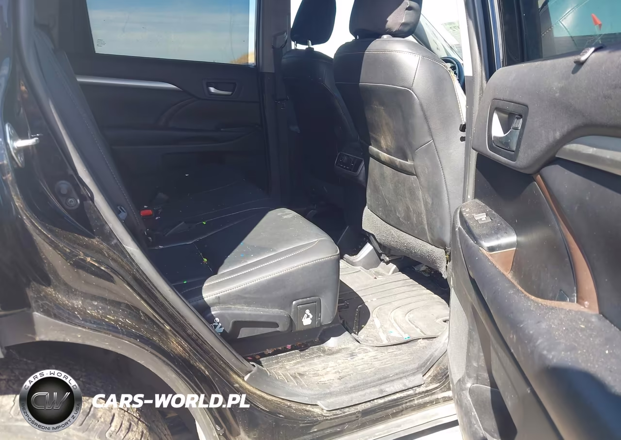 2019 Toyota Highlander Xle VIN:5TDJZRFH3KS626993 - 8