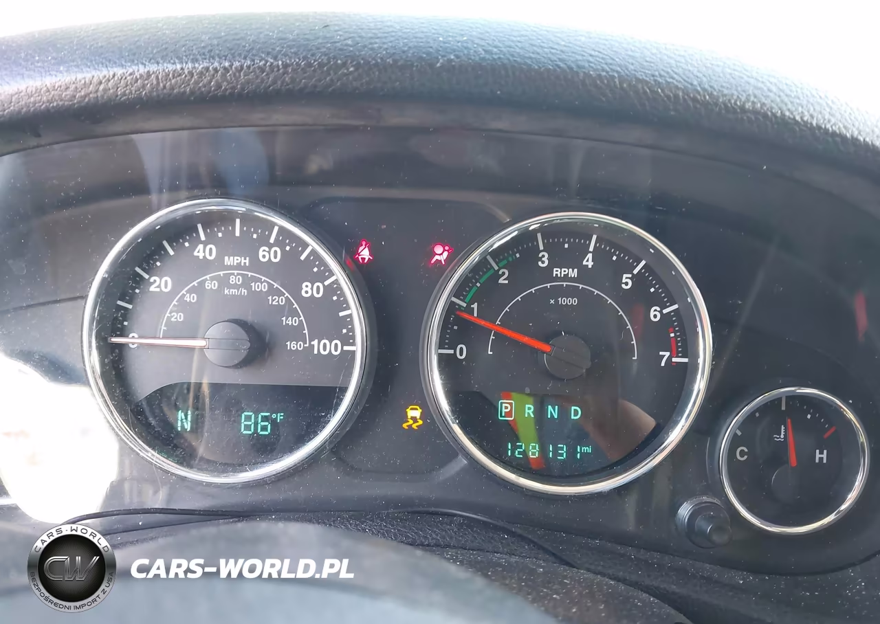 2017 Jeep Wrangler Unlimited Sport 4X4 VIN:1C4BJWDG0HL519625 - 7