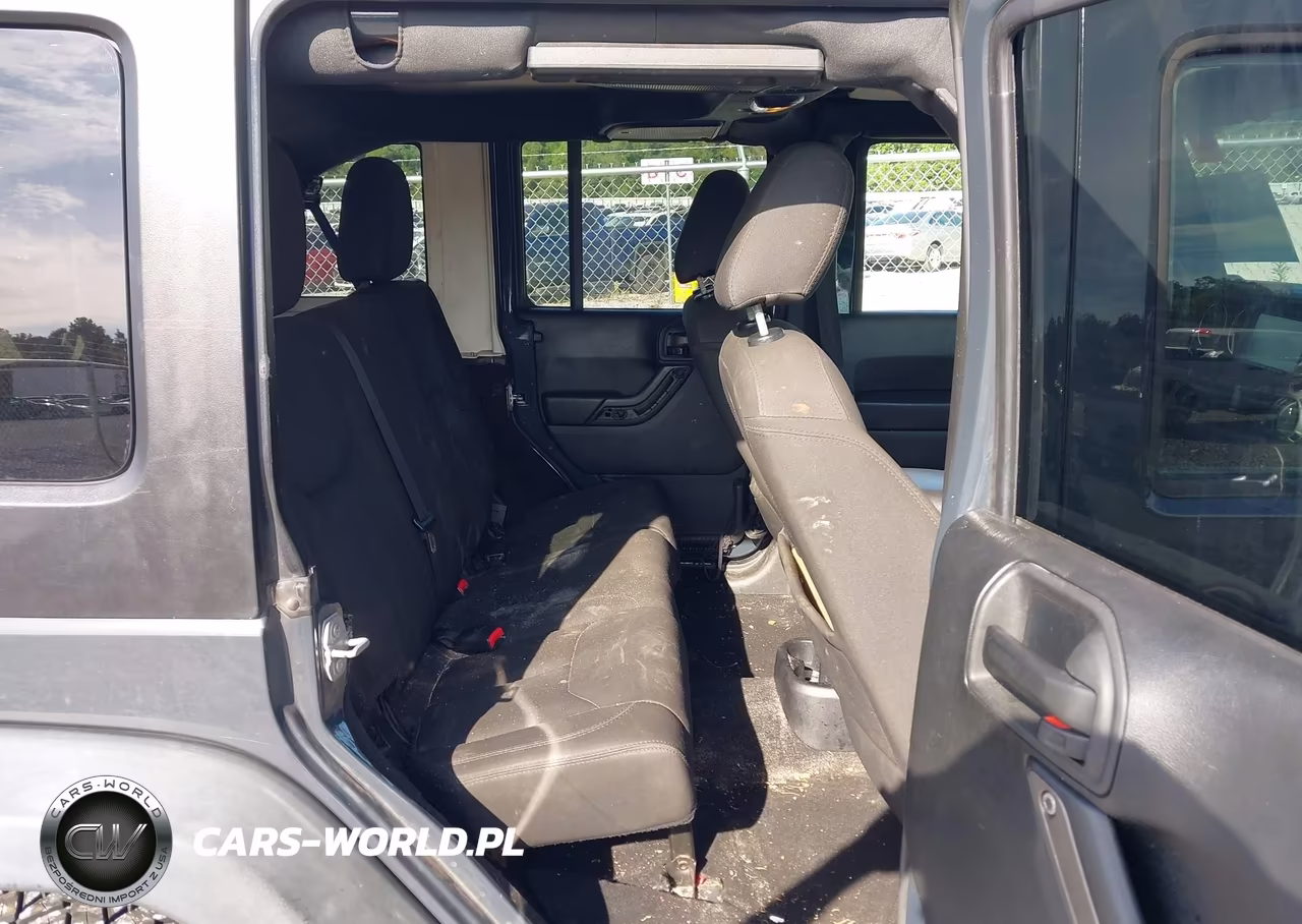 2017 Jeep Wrangler Unlimited Sport 4X4 VIN:1C4BJWDG0HL519625 - 8