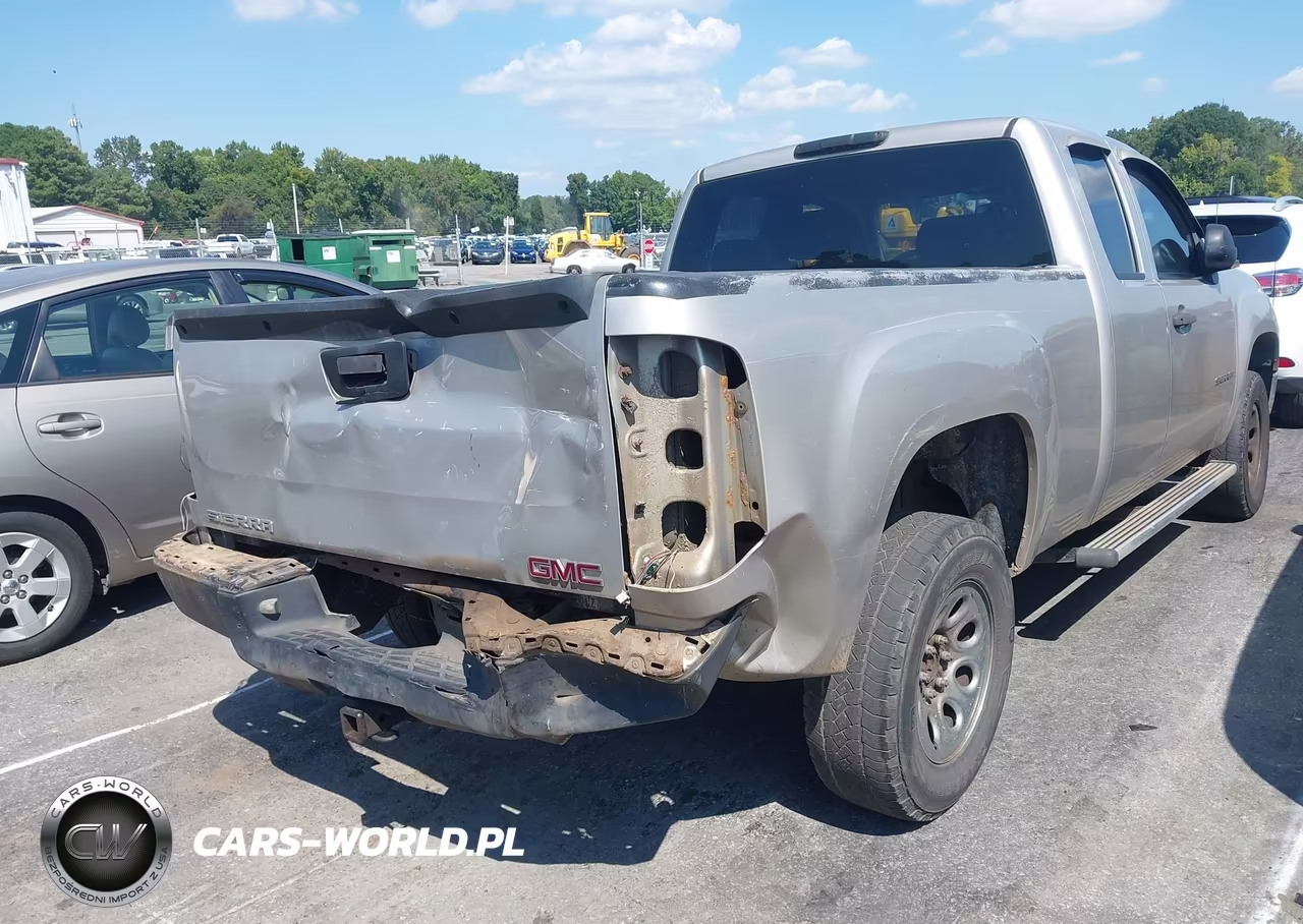 2008 GMC Sierra 1500 Work Truck VIN:2GTEC19C881212158 - 4