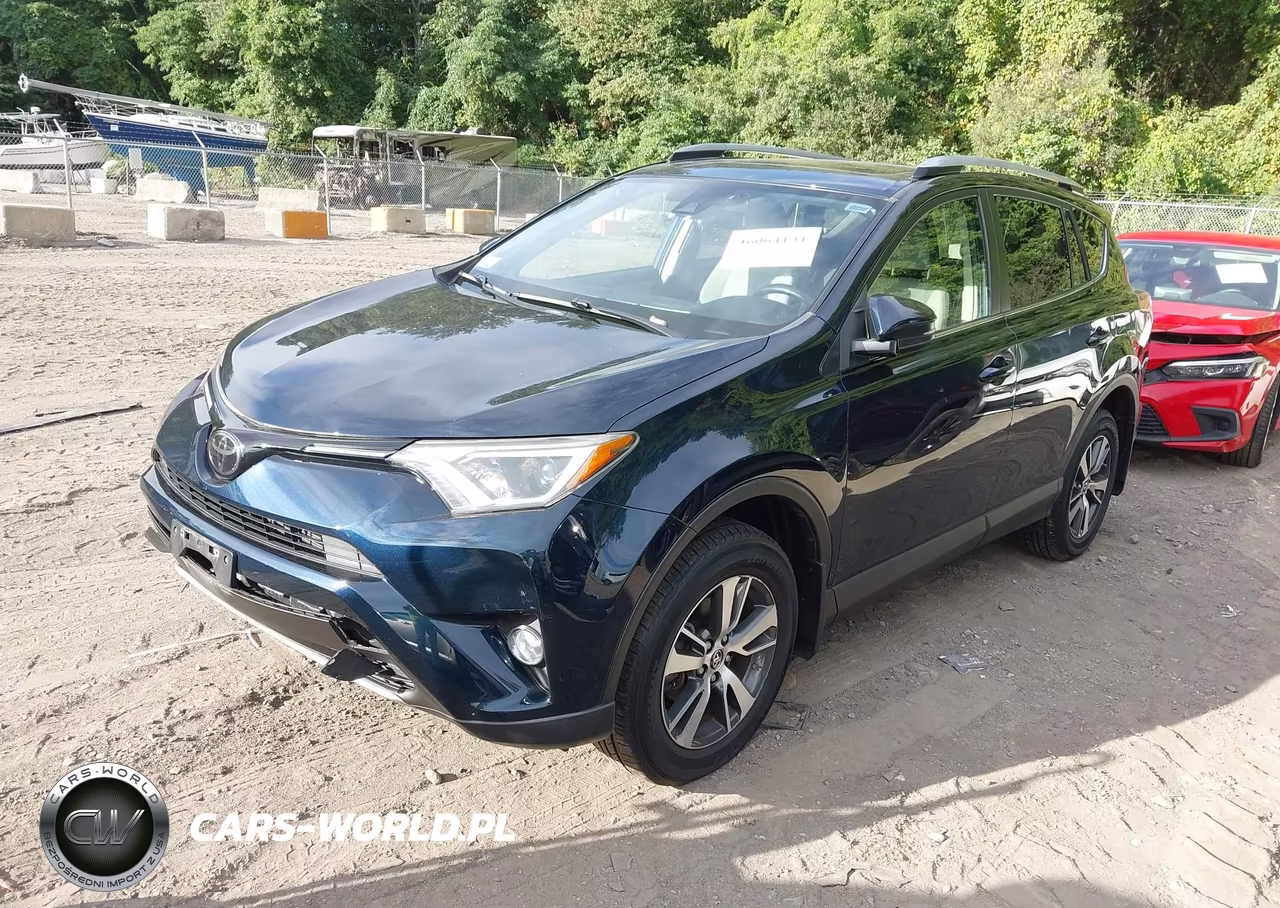 2018 Toyota Rav4 Xle VIN:JTMRFREV8JJ252105 - 2