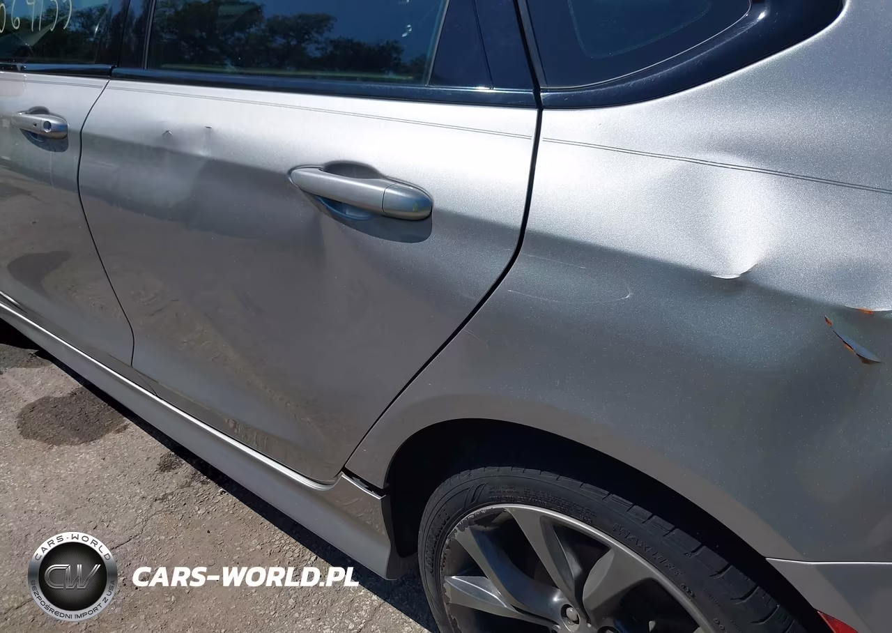 2016 Chrysler 200 S VIN:1C3CCCBG5GN110026 - 18