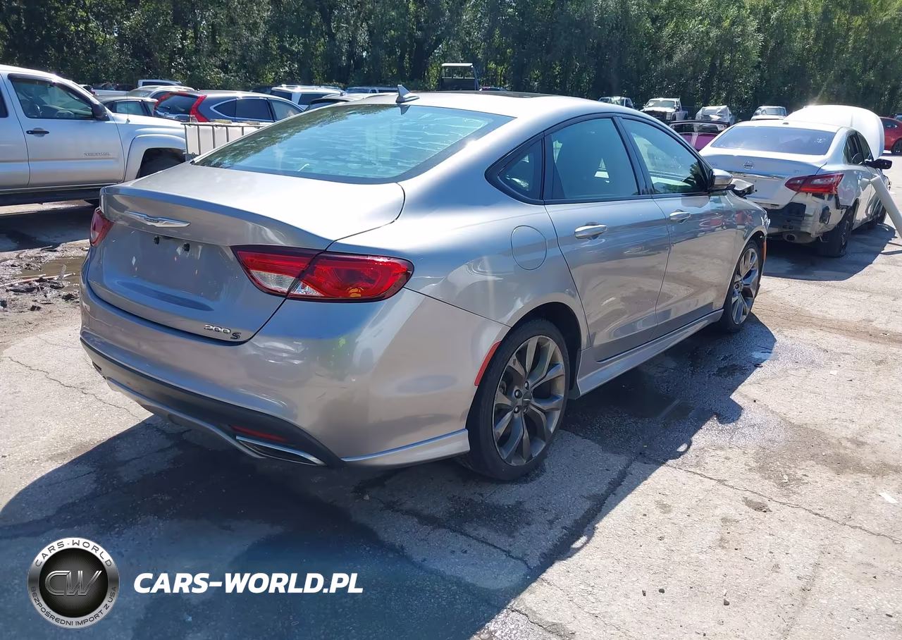 2016 Chrysler 200 S VIN:1C3CCCBG5GN110026 - 4