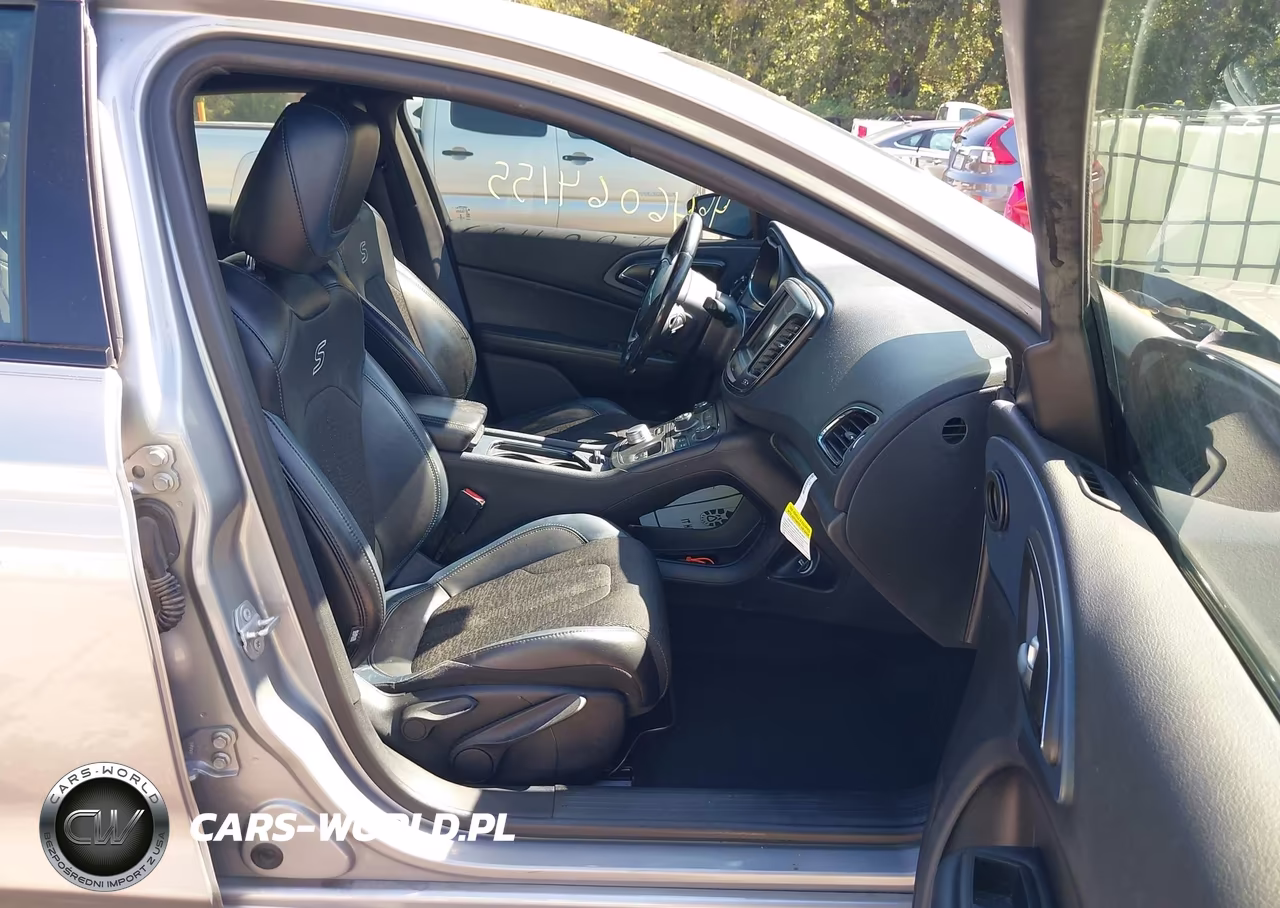 2016 Chrysler 200 S VIN:1C3CCCBG5GN110026 - 5