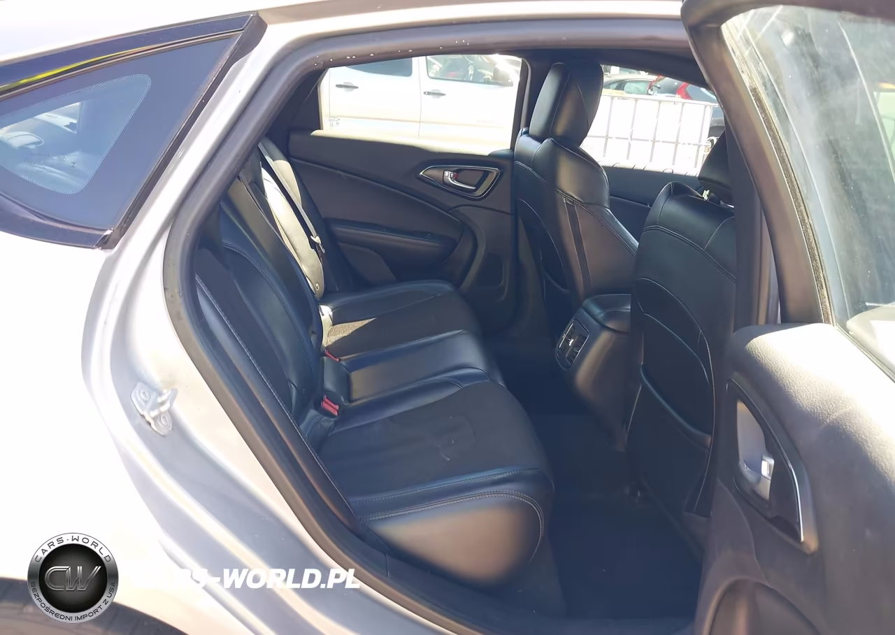 2016 Chrysler 200 S VIN:1C3CCCBG5GN110026 - 8
