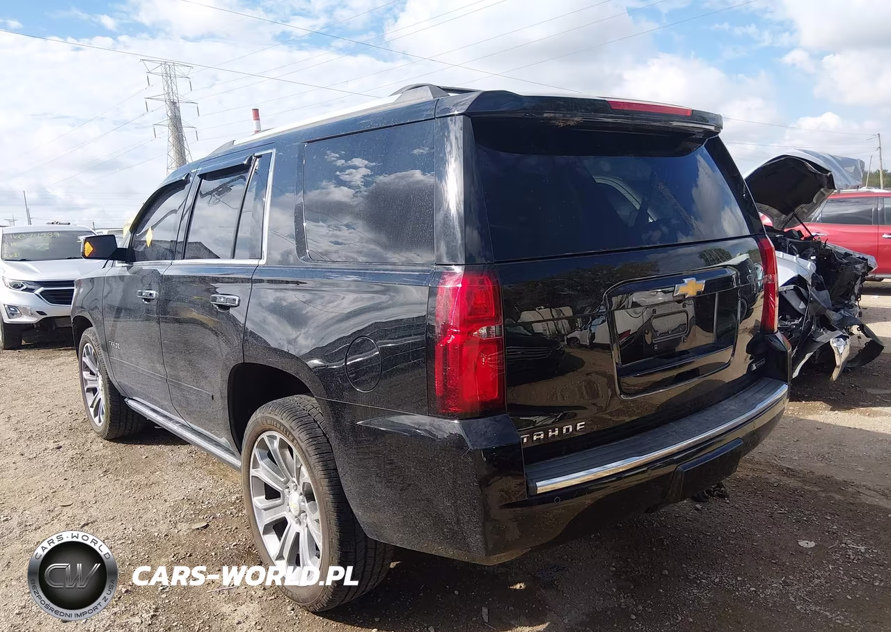 2017 Chevrolet Tahoe Premier VIN:1GNSKCKC8HR145880 - 3