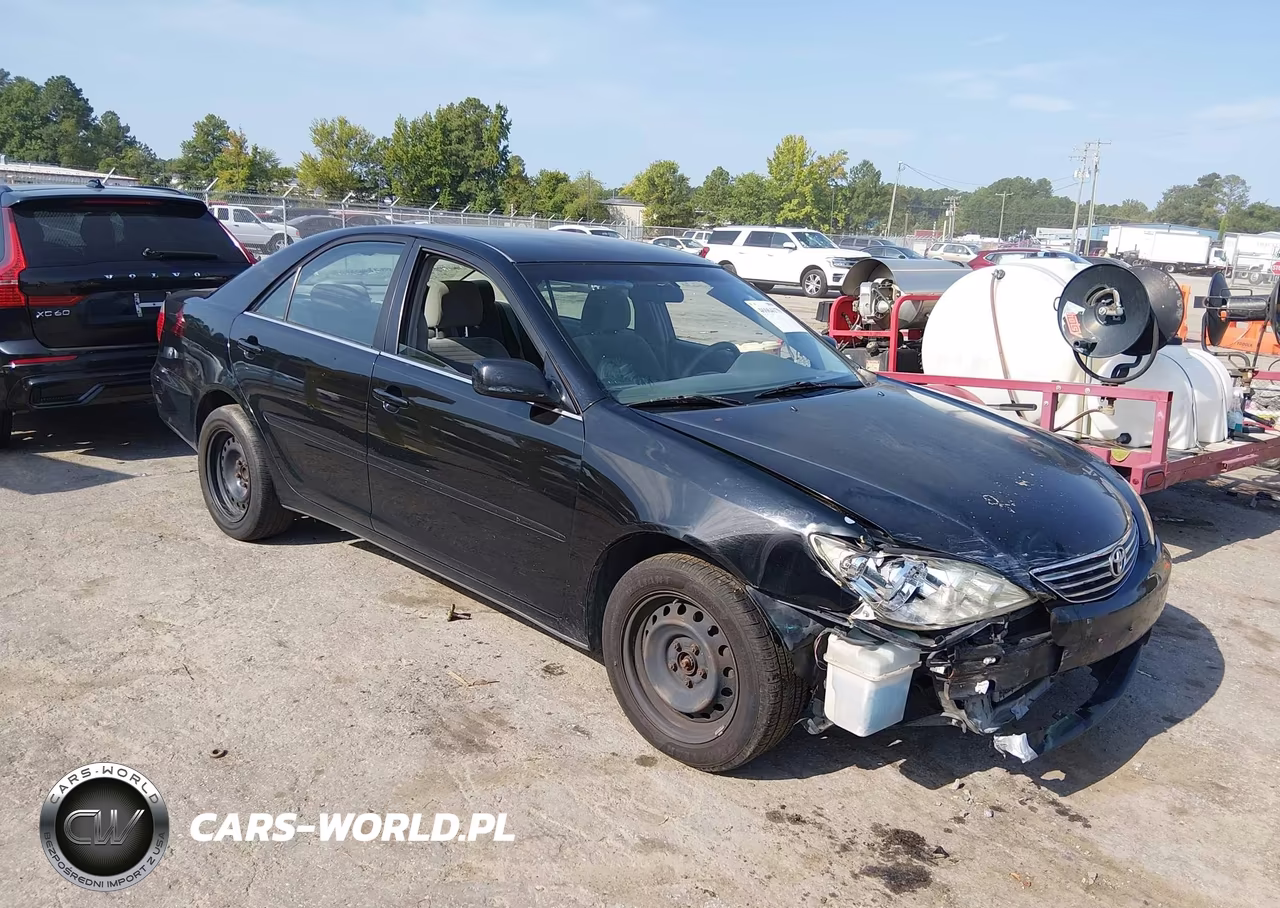 2005 Toyota Camry Le – zdjęcie 1 z 16