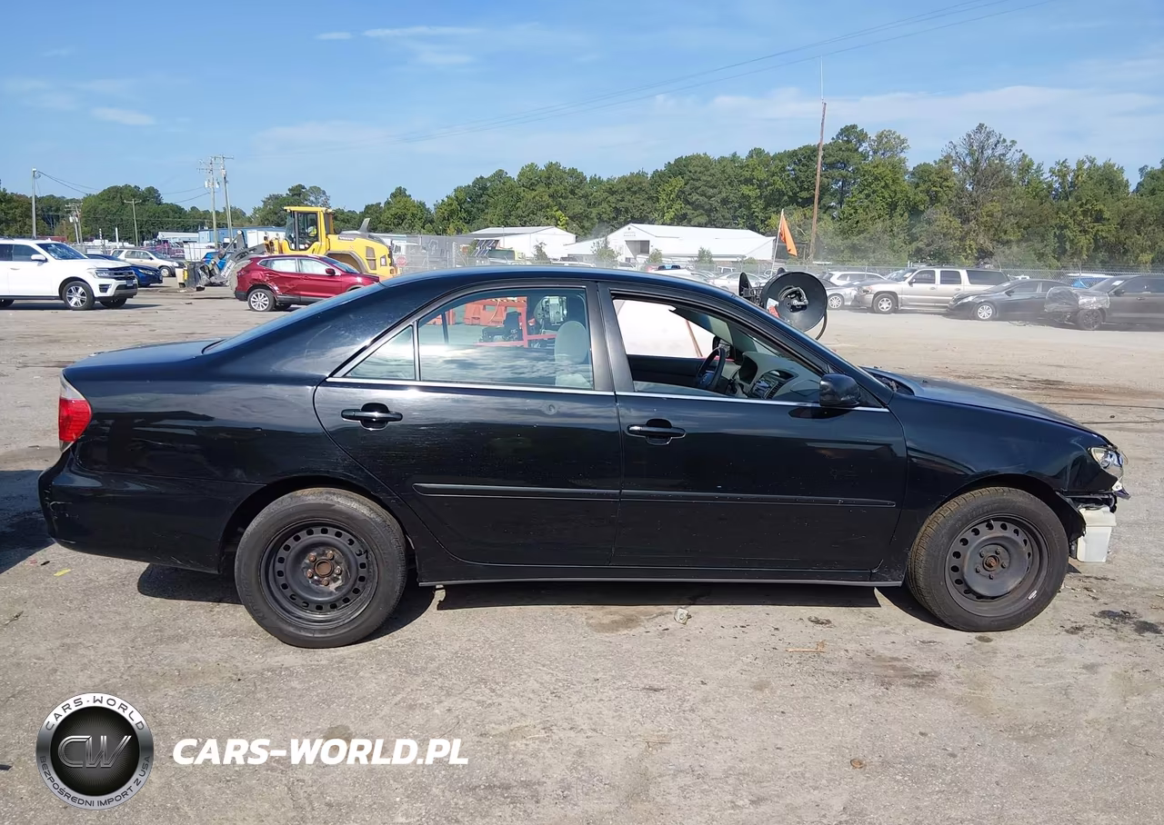 2005 Toyota Camry Le VIN:4T1BE32KX5U413498 - 13