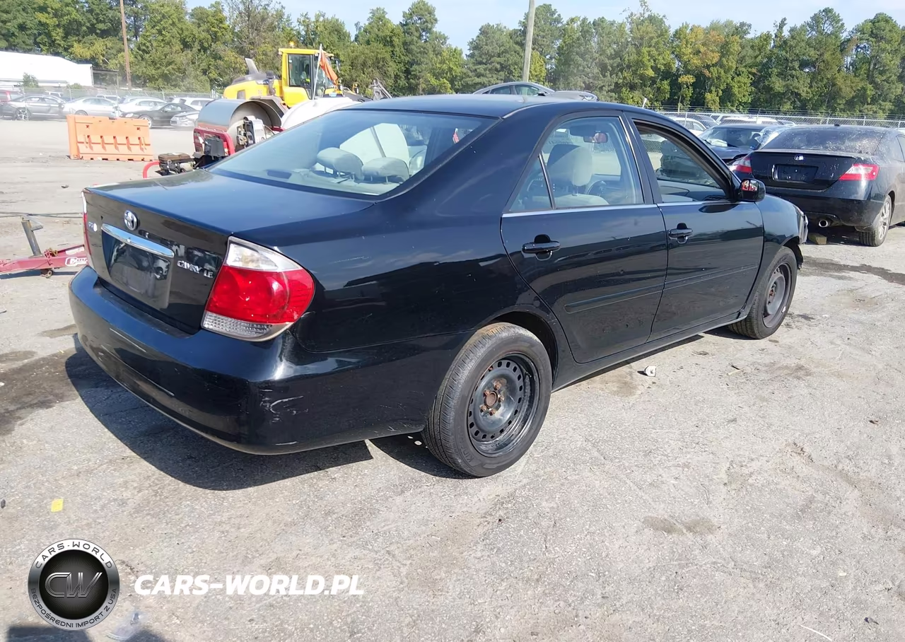 2005 Toyota Camry Le VIN:4T1BE32KX5U413498 - 4