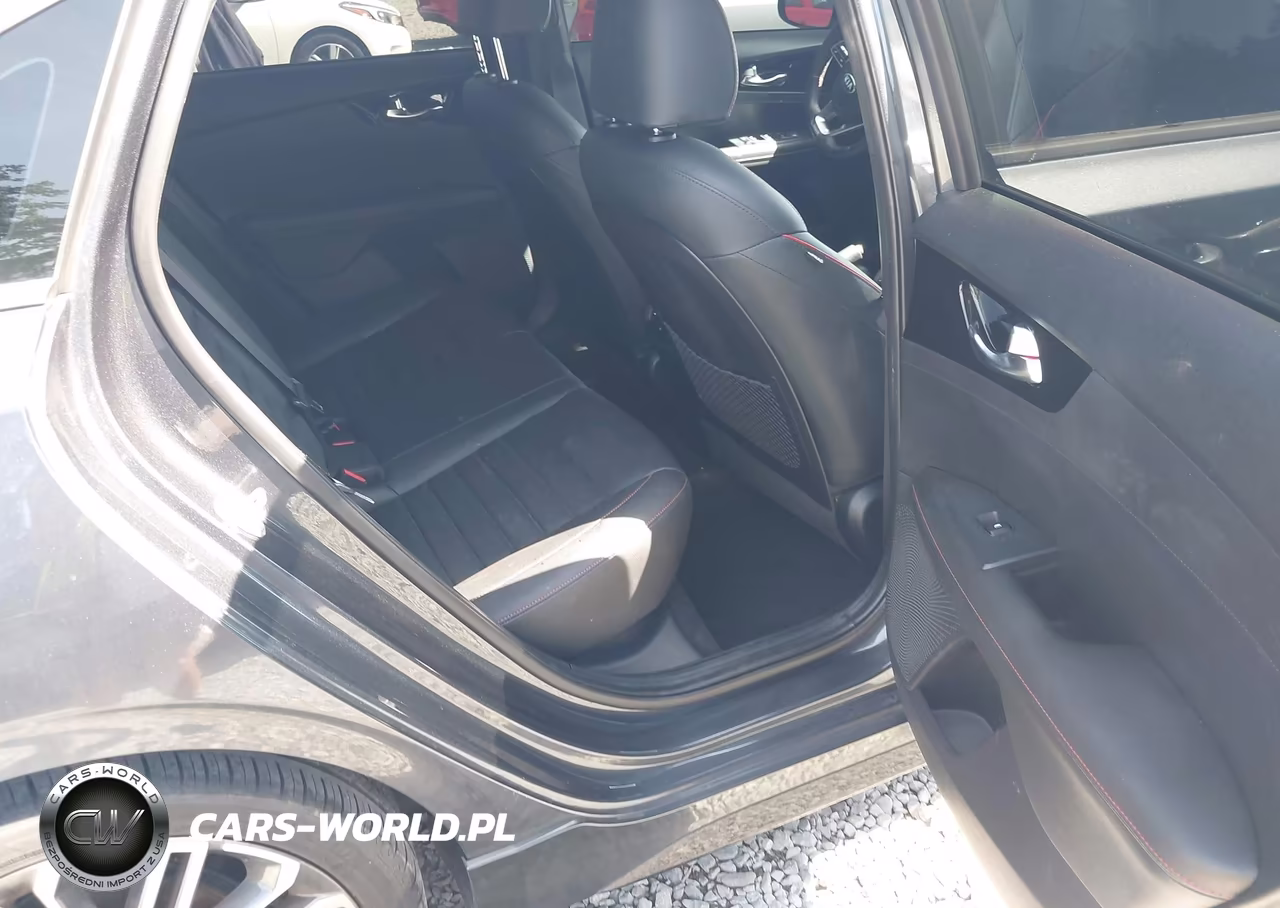 2020 Kia Forte Gt VIN:3KPF44AC1LE212920 - 18