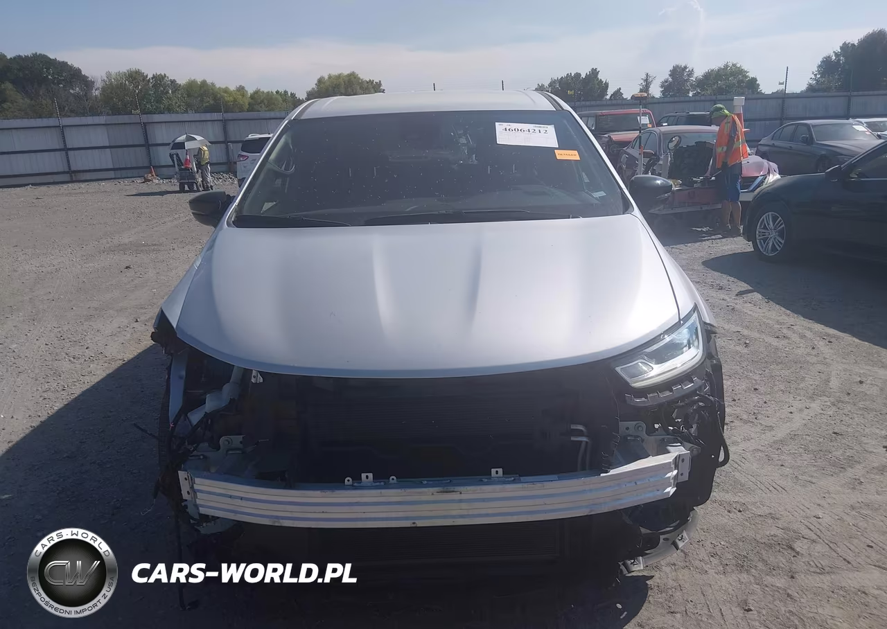 2026 Chrysler Pacifica Select VIN:2C4RC1BG9TR179499 - 13
