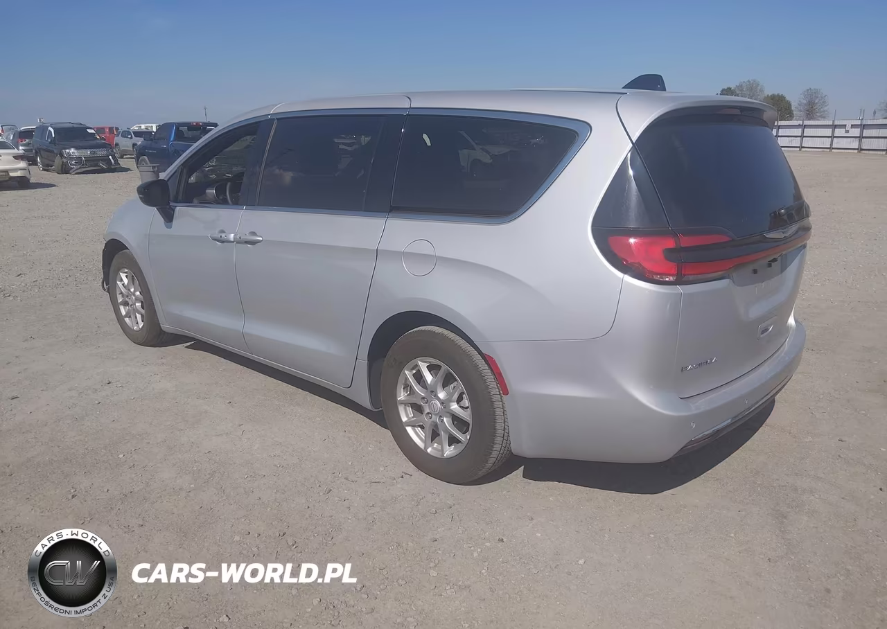 2026 Chrysler Pacifica Select VIN:2C4RC1BG9TR179499 - 3
