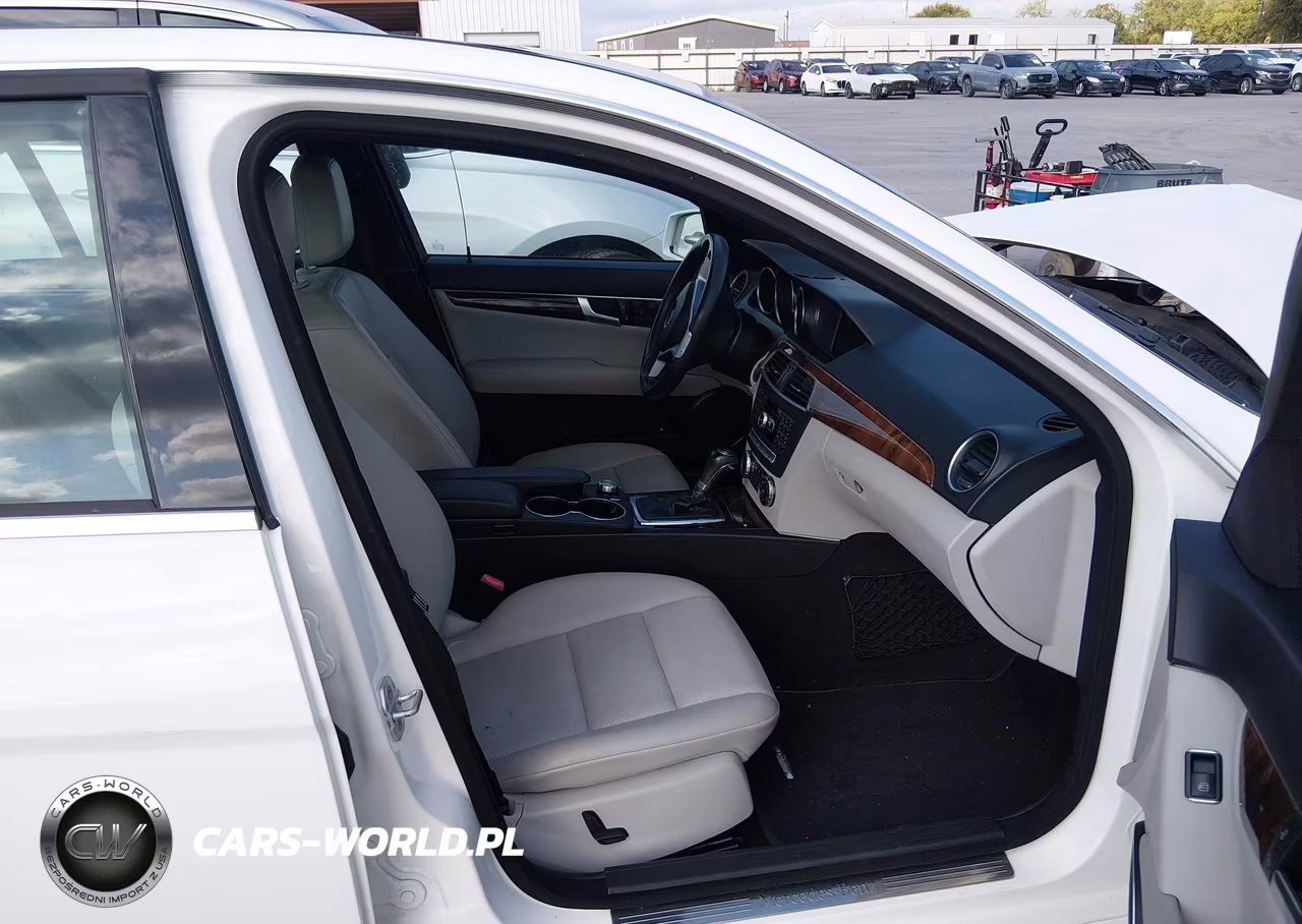 2013 Mercedes-Benz C 250 Sport VIN:WDDGF4HB2DA832682 - 5