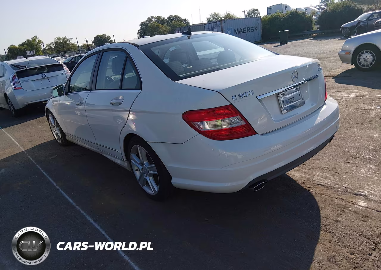 2010 Mercedes-Benz C 300 Sport 4Matic VIN:WDDGF8BB0AR118353 - 3