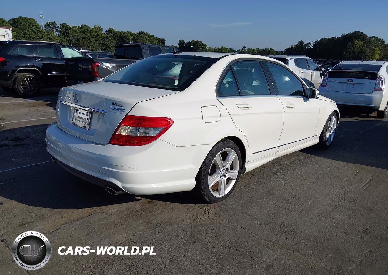 2010 Mercedes-Benz C 300 Sport 4Matic VIN:WDDGF8BB0AR118353 - 4