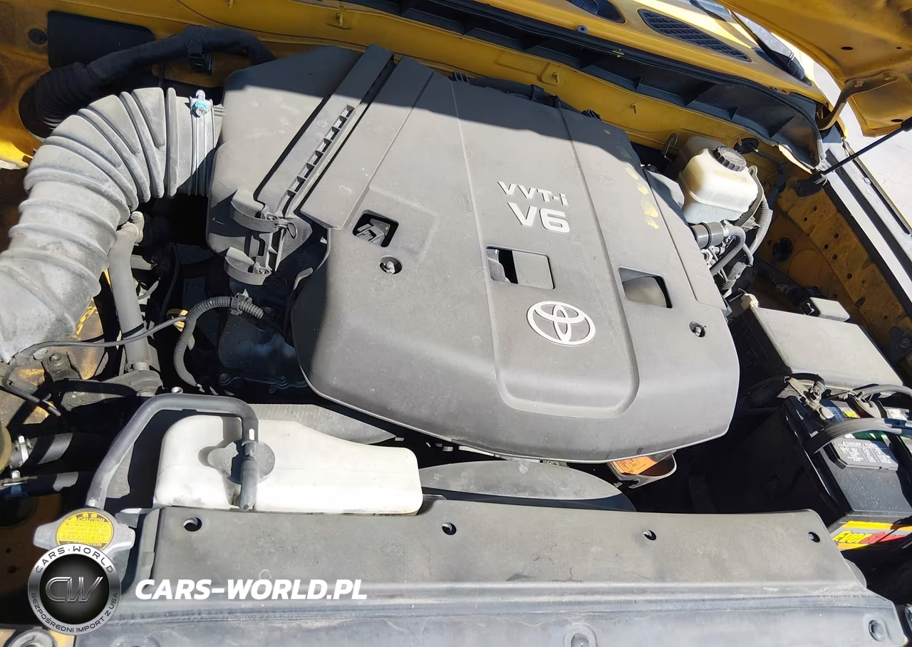 2008 Toyota Fj Cruiser VIN:JTEZU11F38K001918 - 10