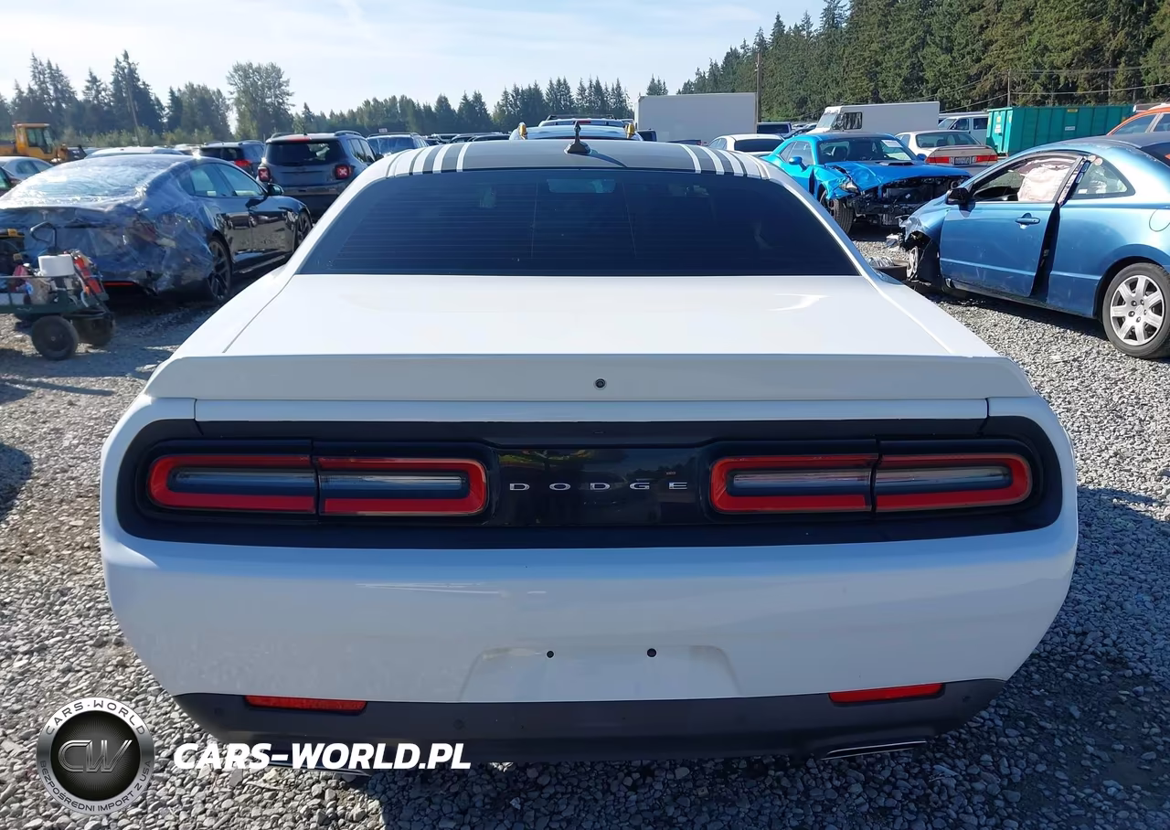 2015 Dodge Challenger R-T Plus Shaker VIN:2C3CDZBT0FH912181 - 16