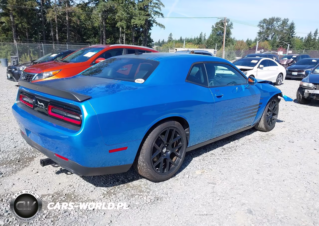 2015 Dodge Challenger R-T Plus Shaker VIN:2C3CDZBT3FH894727 - 4