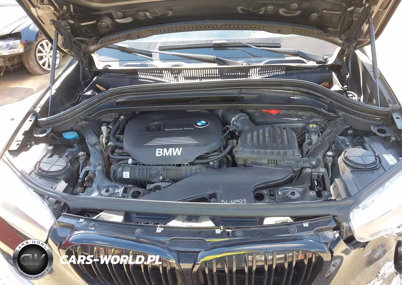 2018 BMW X1 xDrive28I VIN:WBXHT3C33J5F89847 - 10