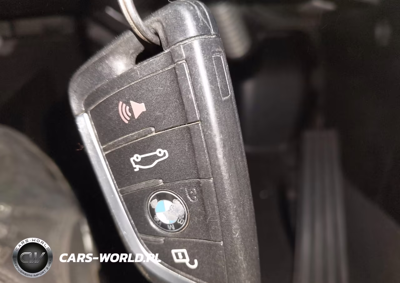 2018 BMW X1 xDrive28I VIN:WBXHT3C33J5F89847 - 11