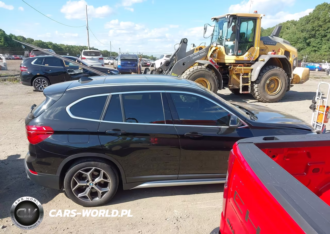 2018 BMW X1 xDrive28I VIN:WBXHT3C33J5F89847 - 13