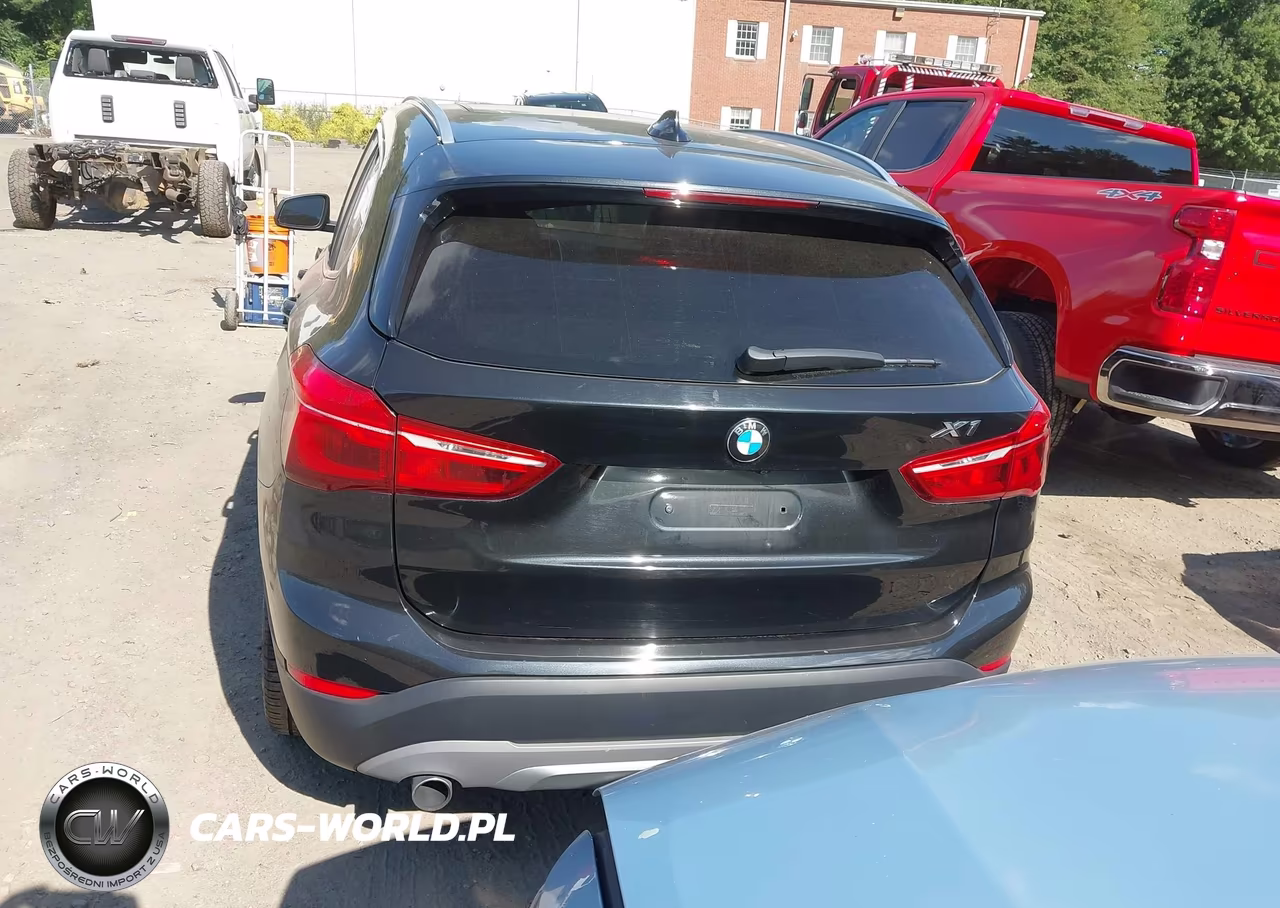 2018 BMW X1 xDrive28I VIN:WBXHT3C33J5F89847 - 16