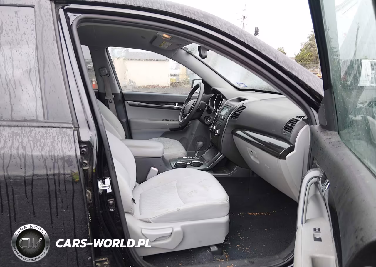 2013 Kia Sorento Lx VIN:5XYKT3A60DG418689 - 5