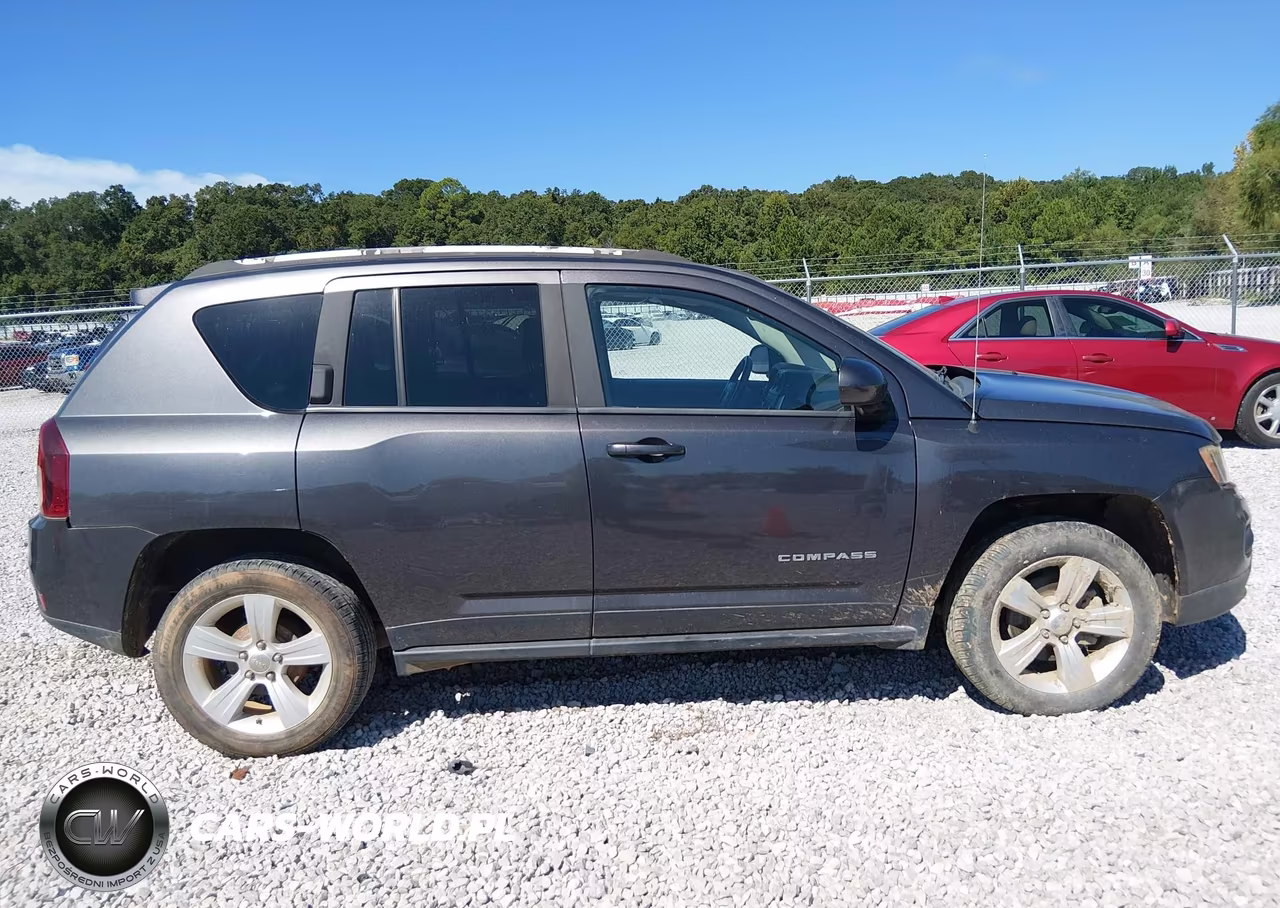 2016 Jeep Compass Latitude VIN:1C4NJCEA5GD609058 - 13