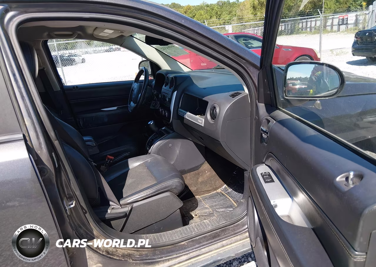 2016 Jeep Compass Latitude VIN:1C4NJCEA5GD609058 - 5
