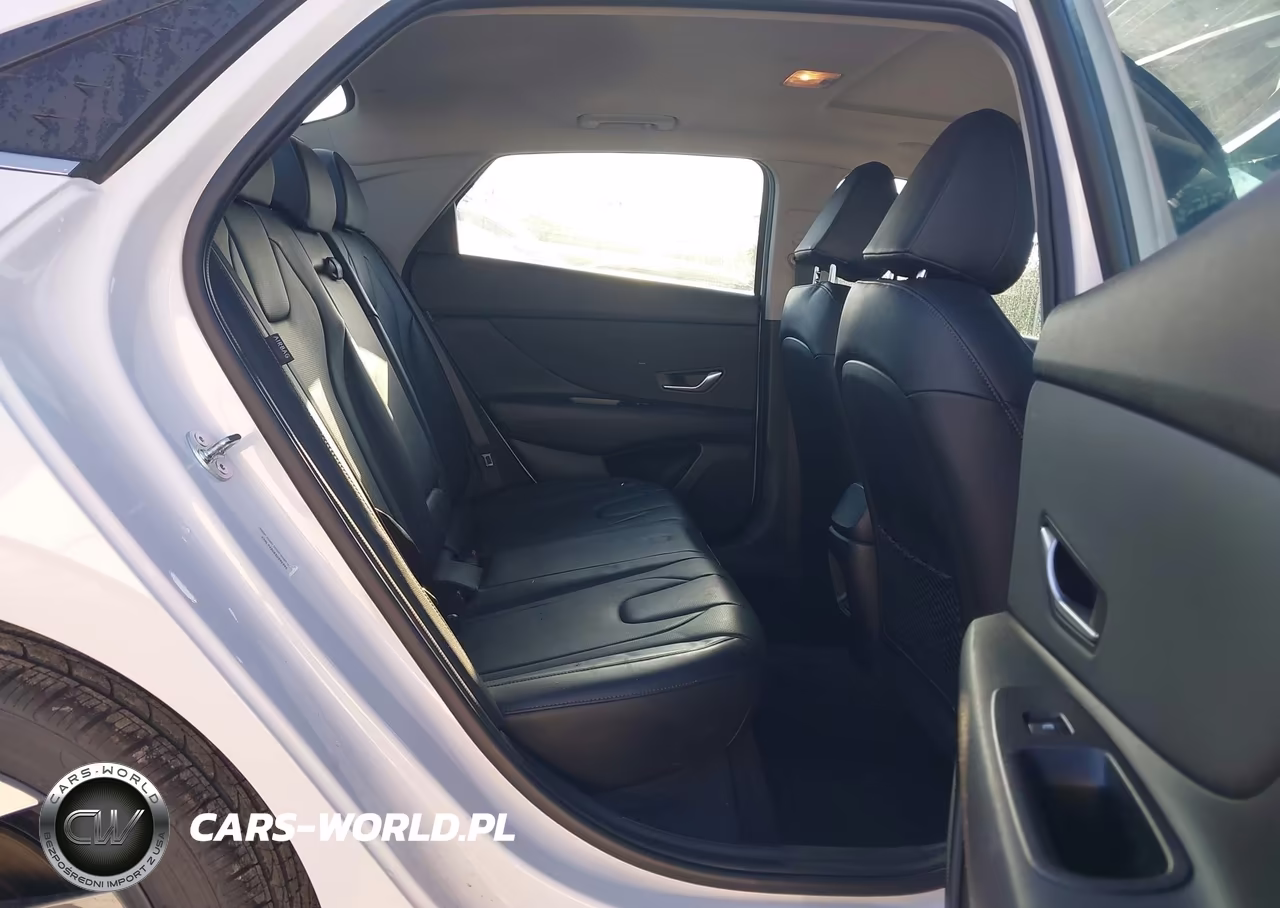 2025 Hyundai Elantra Limited VIN:KMHLP4DG6SU996905 - 8