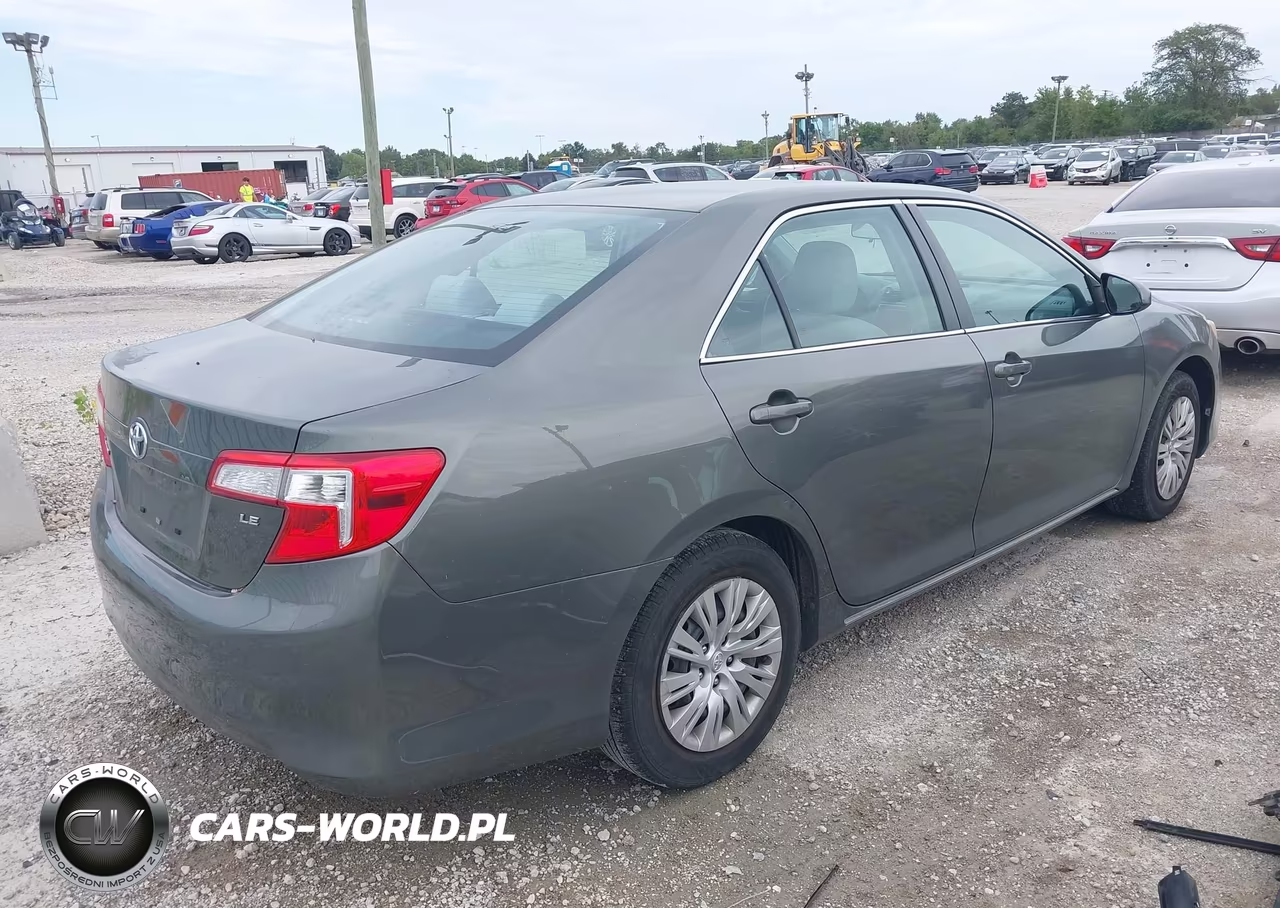 2014 Toyota Camry Le VIN:4T4BF1FK2ER358062 - 4