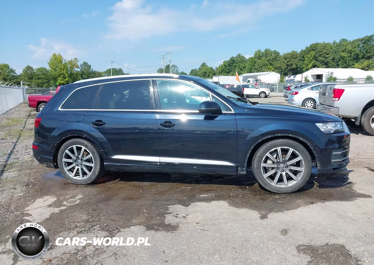 2018 Audi Q7 3.0T Premium VIN:WA1VAAF74JD012119 - 13